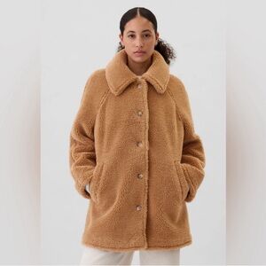 Gap Women’s Sherpa coat XL